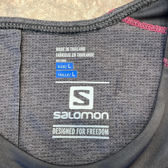 NWOT Salomon Woman's Running Shirt - Picture 7 of 7